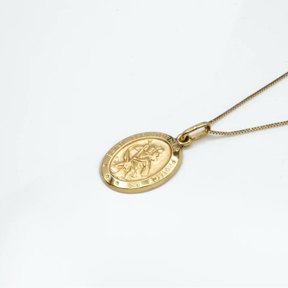 10k Yellow Gold Saint Christopher Pendant Necklace- 18”